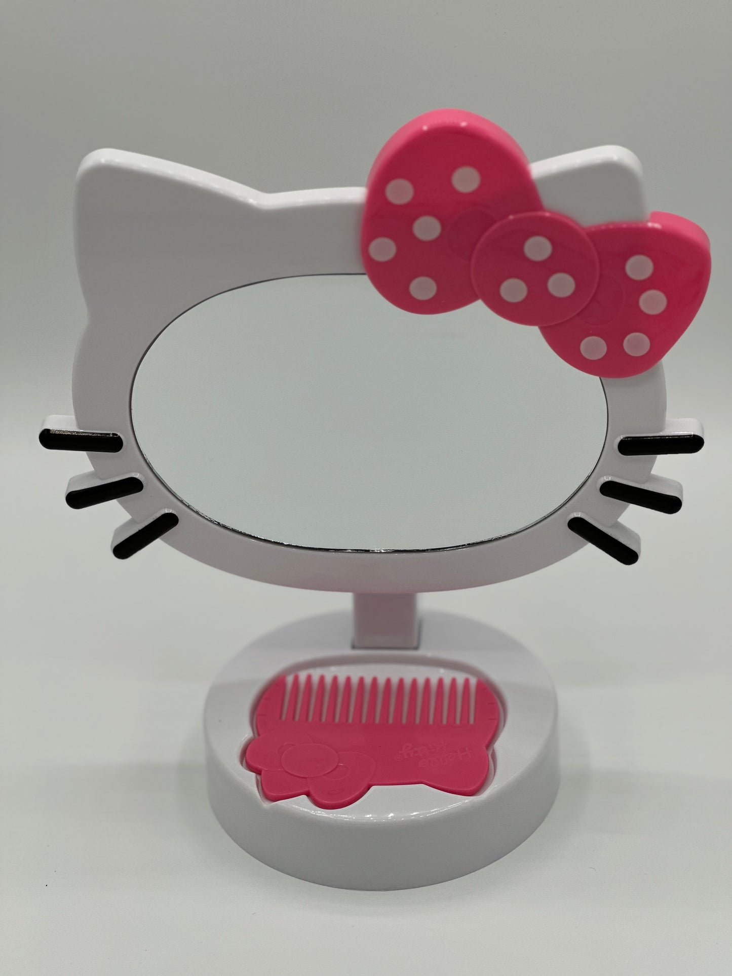 Hello Kitty mirror with comb