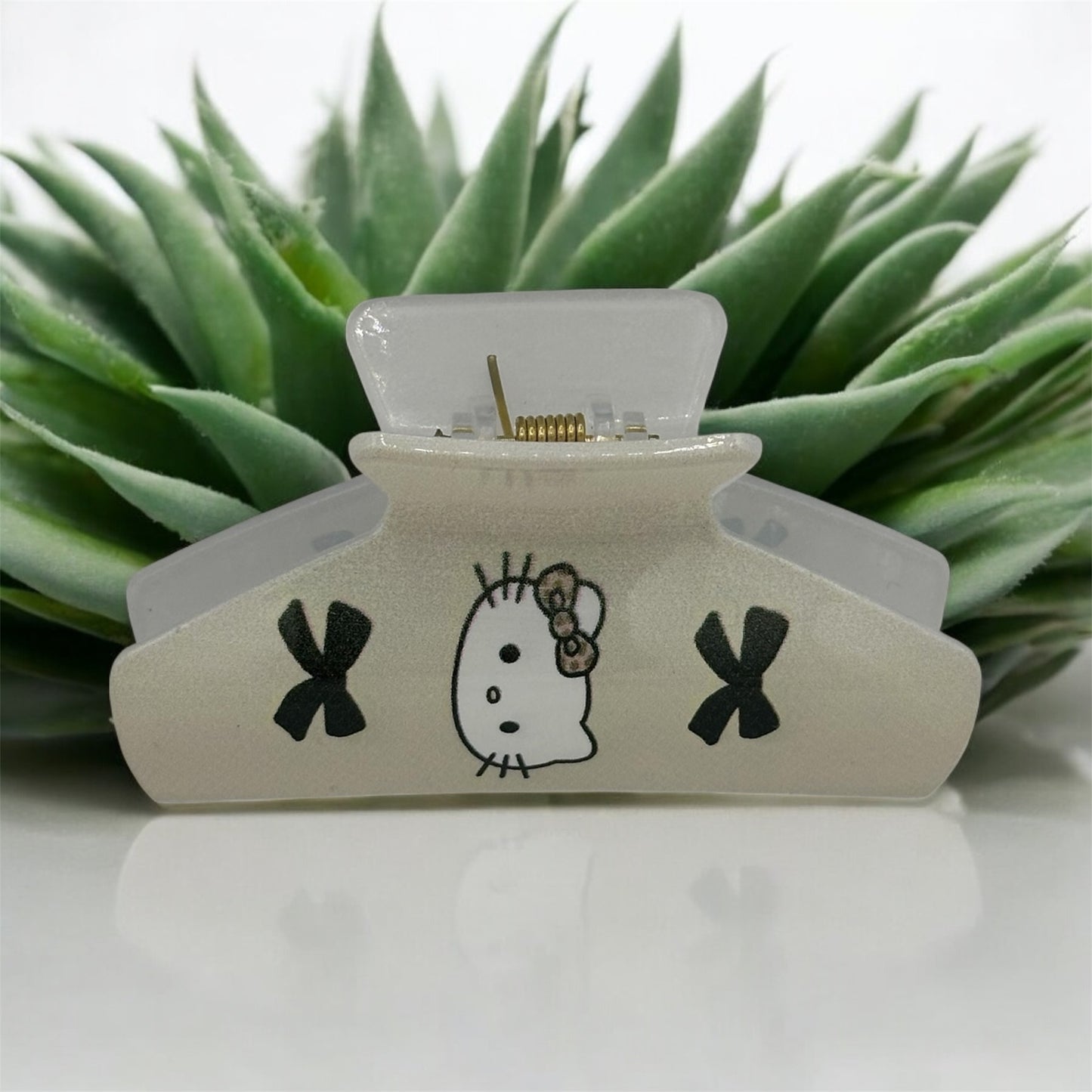 Hello Kitty hair claw clip