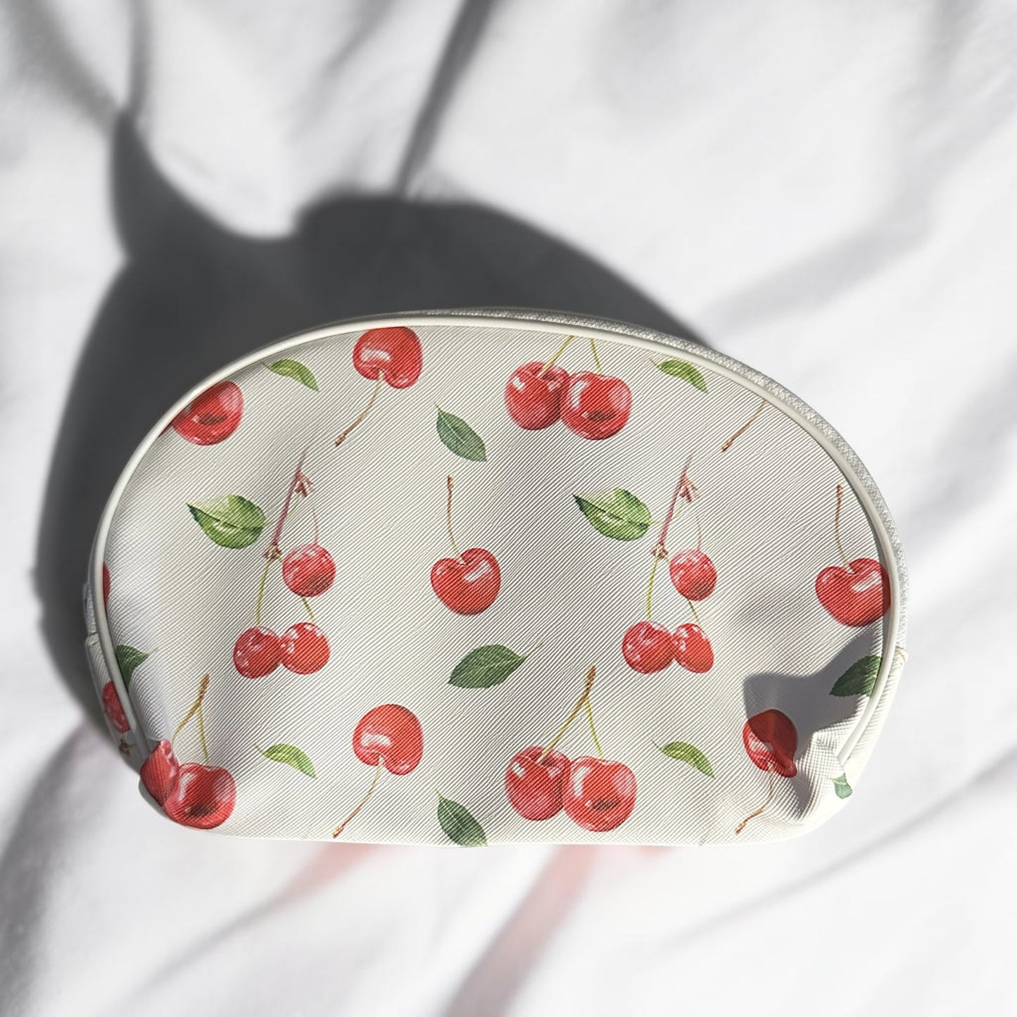 Small cherries cosmetic bag.