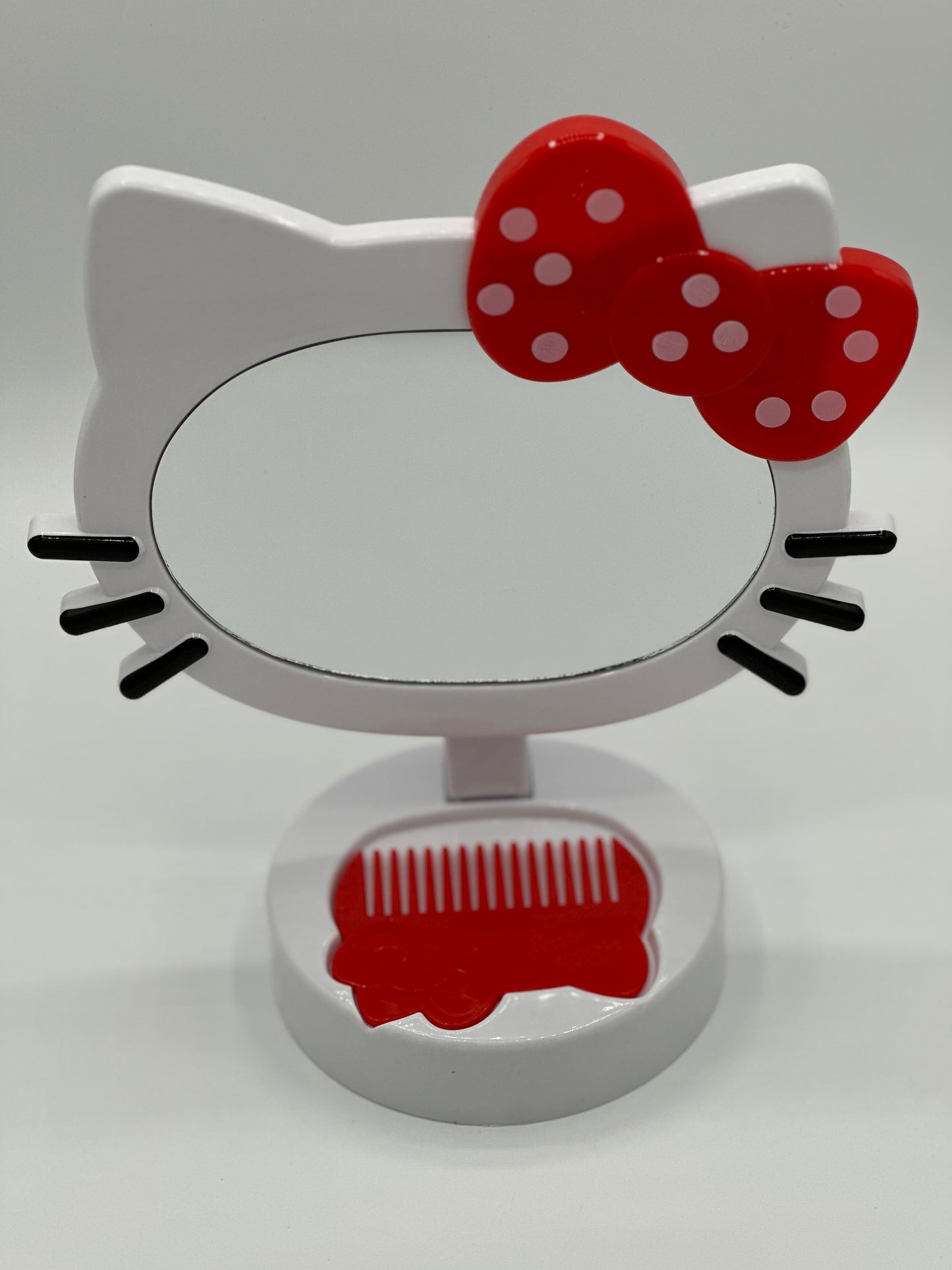 Hello Kitty mirror with comb