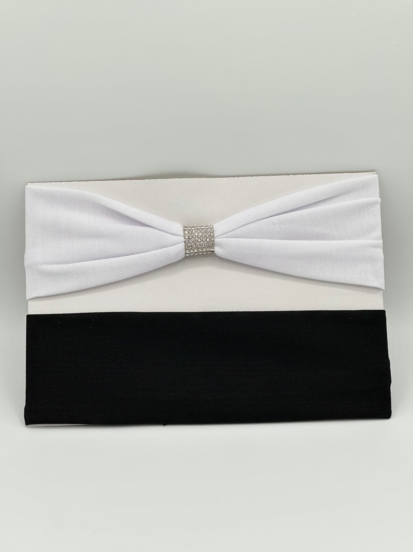 Headbands pack of 2. (1 bow 1 plain)