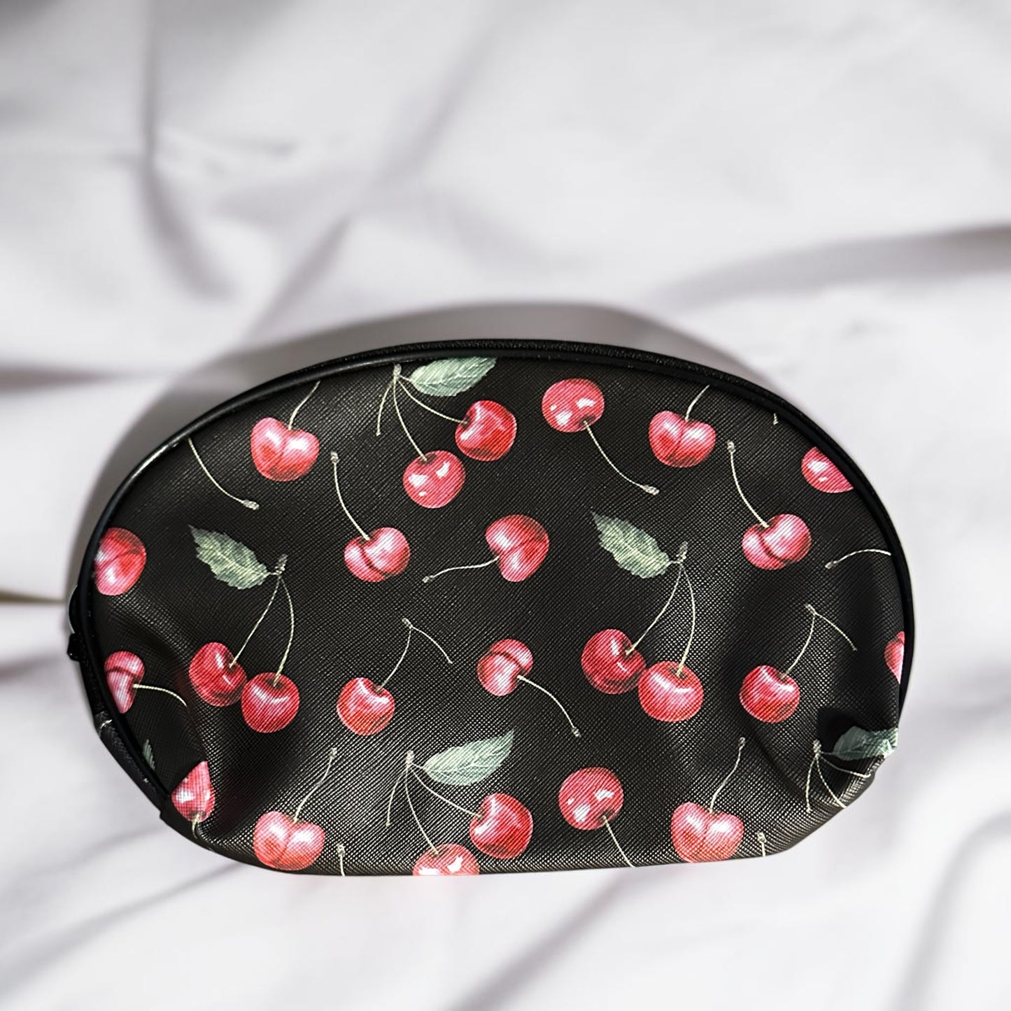 Small cherries cosmetic bag.