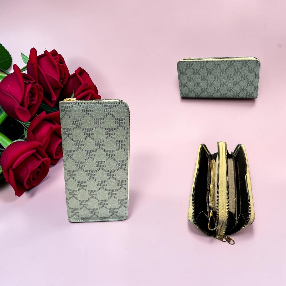 Wallet with doble zipper