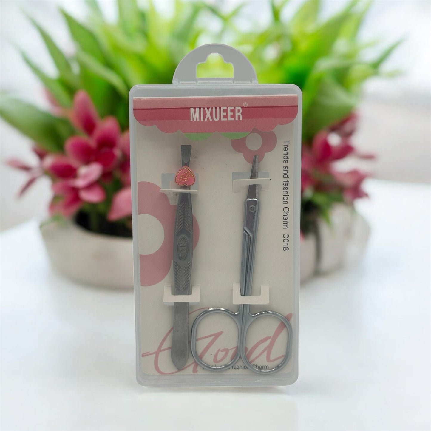 Set of 2 tweezers and scissors