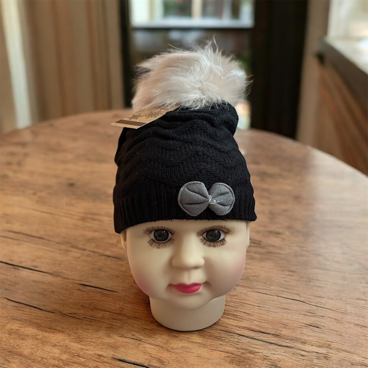 Winter beanie with fur inside for little girls