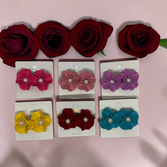 Flower studs earrings