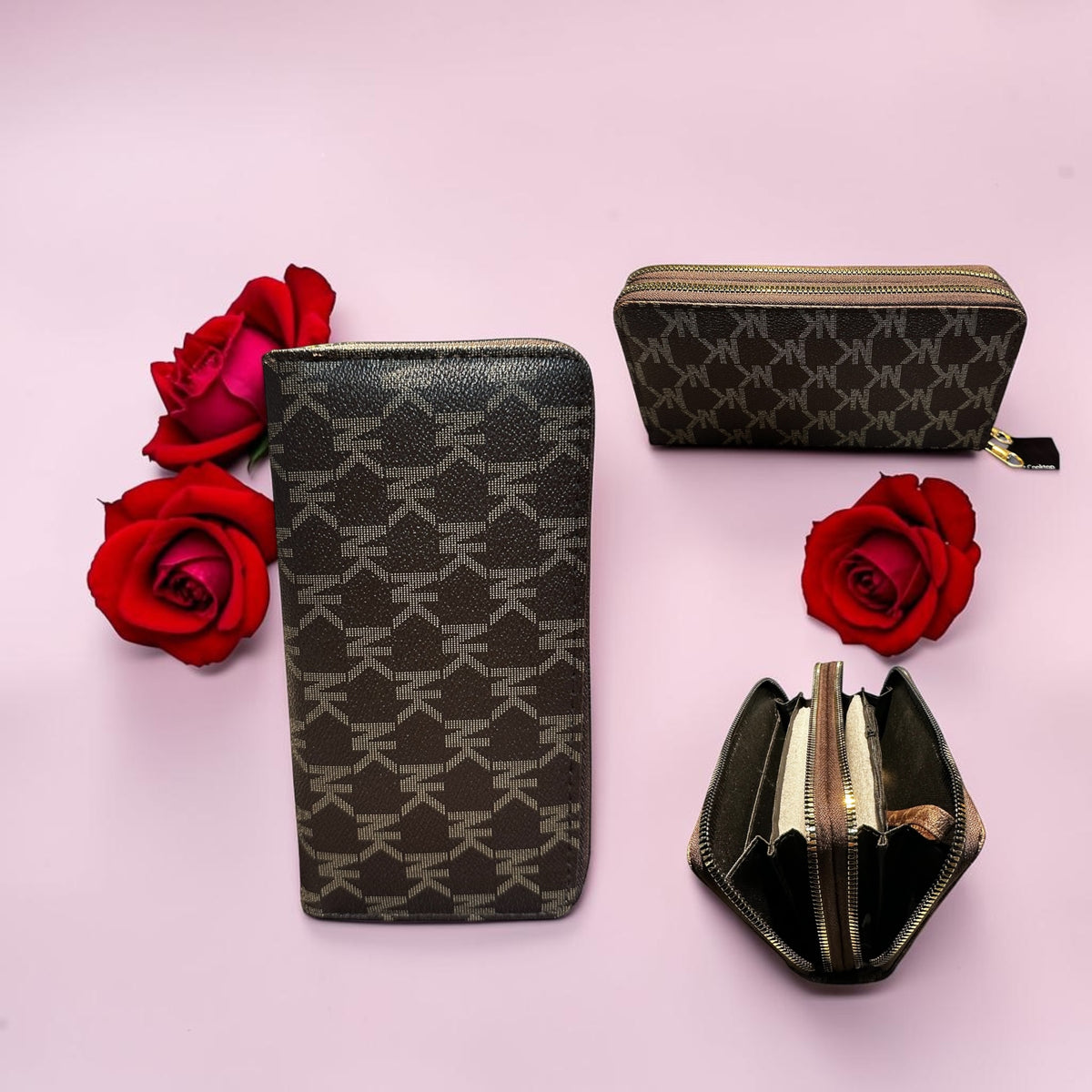 Wallet with doble zipper