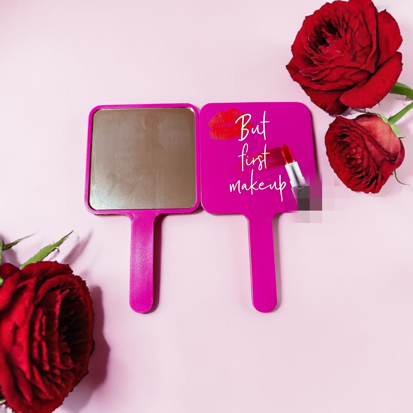 Handheld mirror