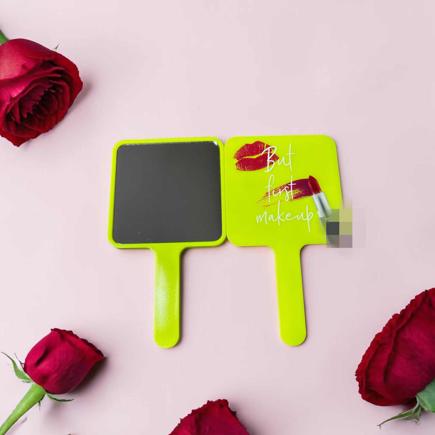 Handheld mirror