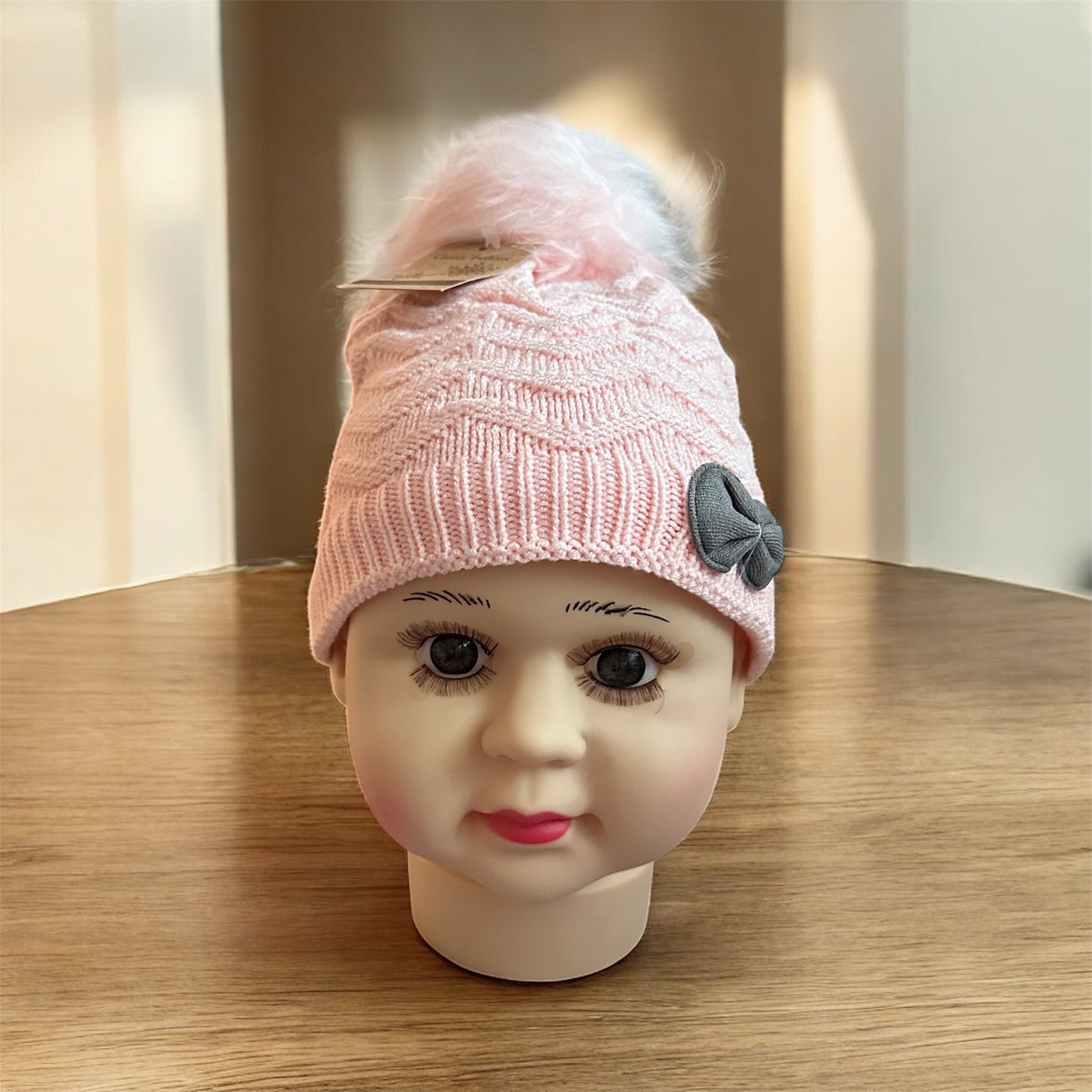 Winter beanie with fur inside for little girls
