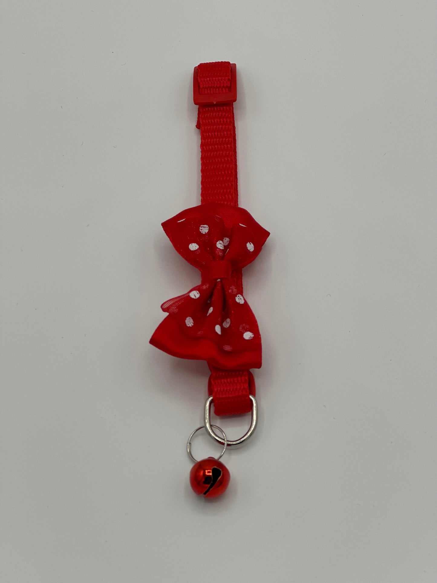 Dog collar with bow