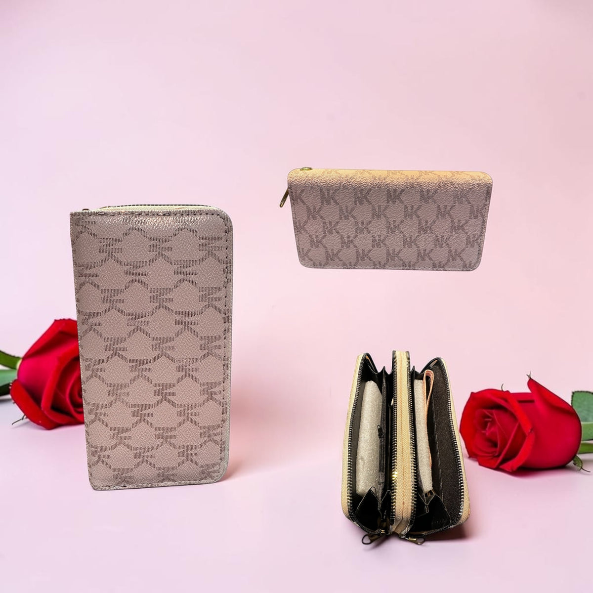 Wallet with doble zipper